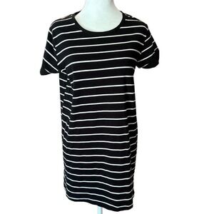Lulus Stripe T Shirt Dress Small Black White | Capsule Wardrobe Coastal Chic